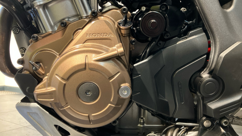 Honda Africa Twin CRF1000DHE (17MY)